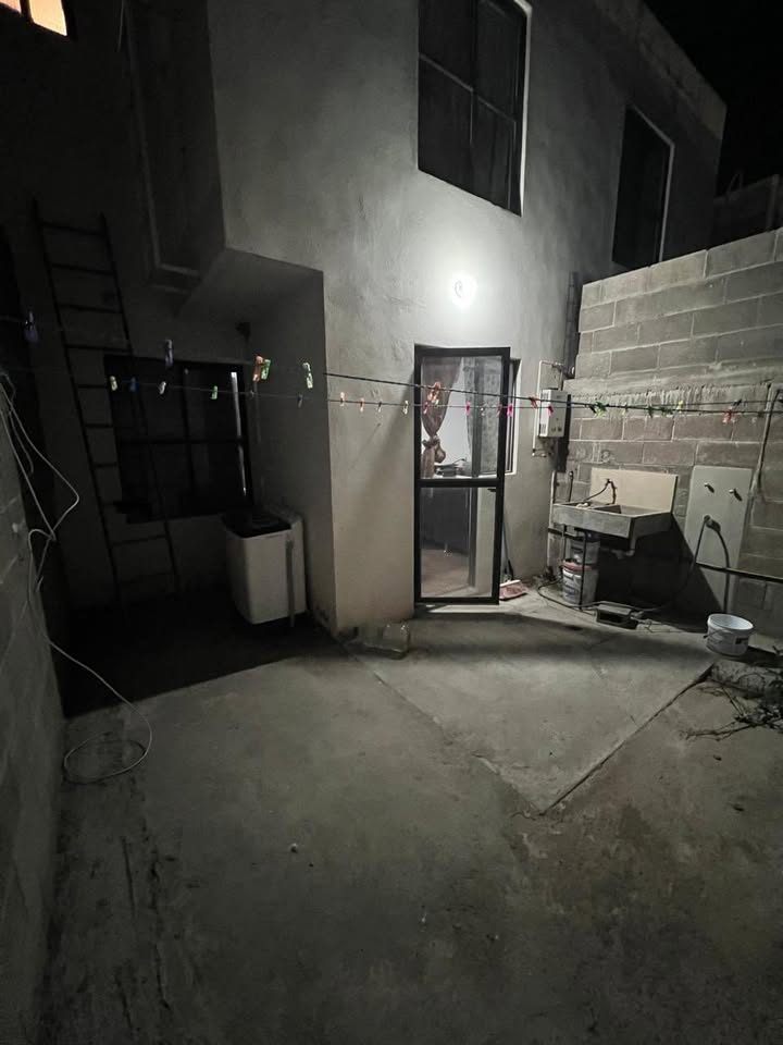 2 habitaciones 1 baño Casa 2