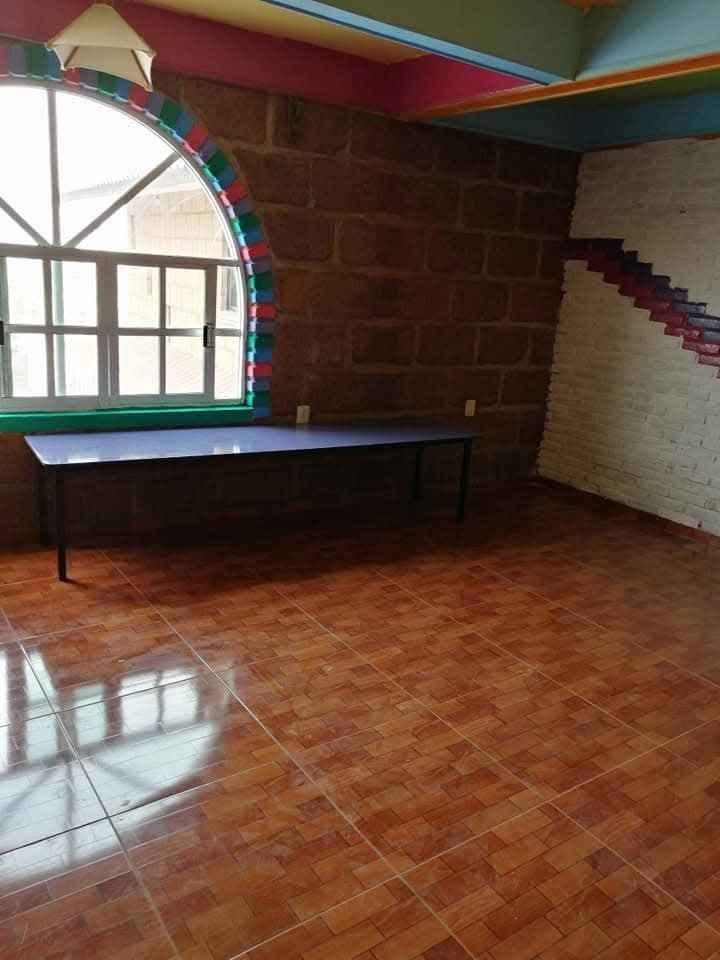 8 habitaciones 4 baños - Casa 2