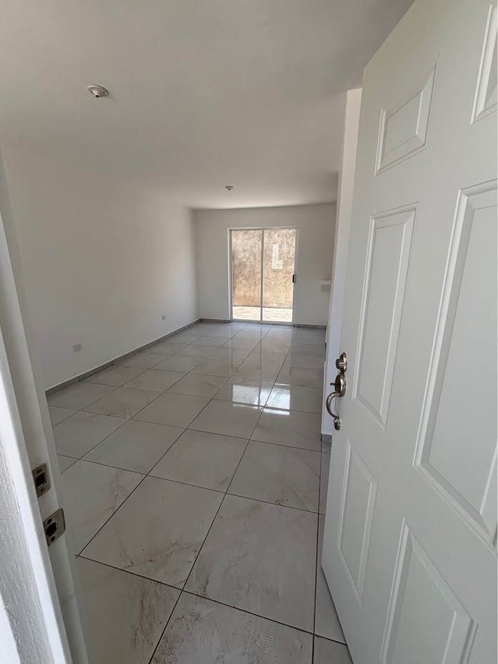 3 Beds 1.5 Baths - House 2