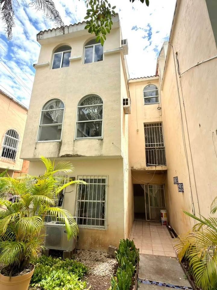 5 Beds 5 Baths - House 2