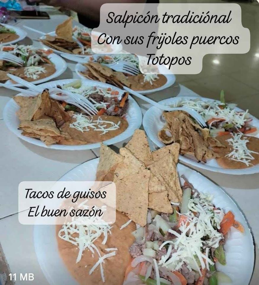 Barbacoa tradicional, sopa fría y frijoles puercos,con  sus tortillas 3