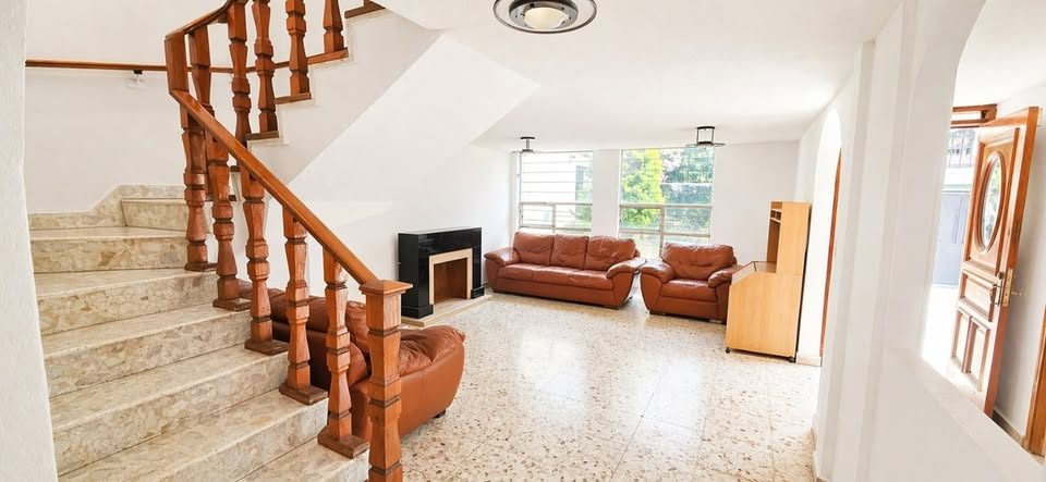 4 habitaciones 2 baños Casa 3