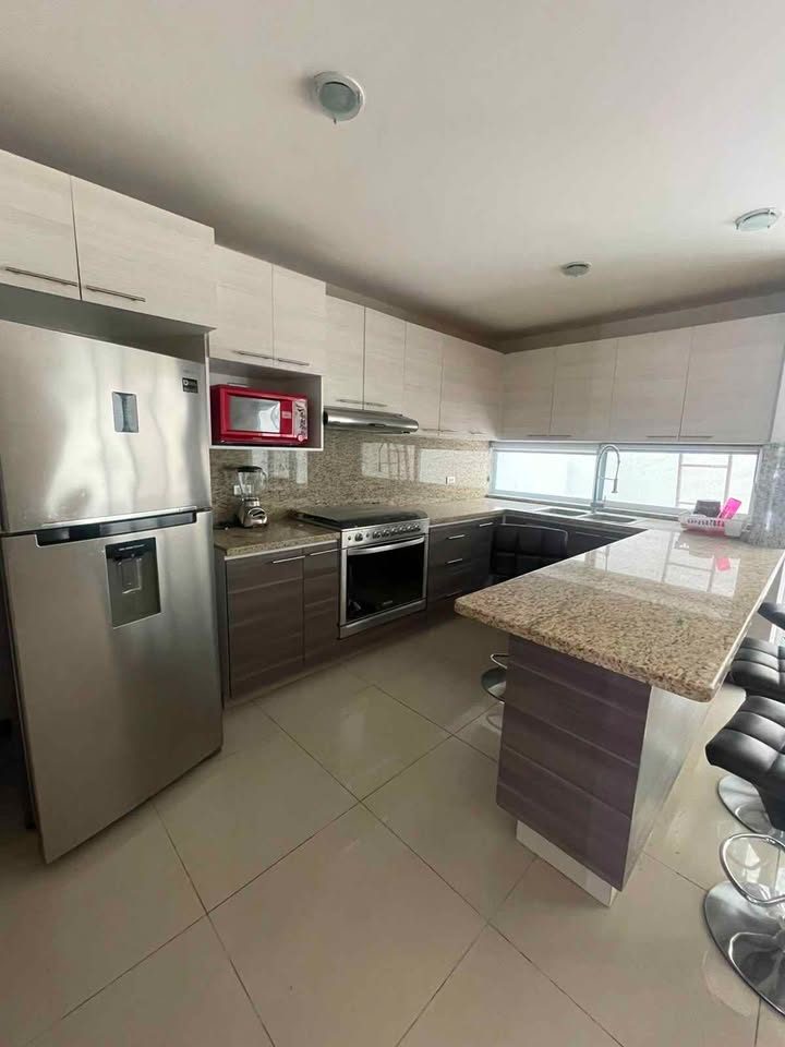 🏡 ¡CASA AMUEBLADA EN RENTA!
📍 Fracc. Arboledas del Pedregal, Puebla
📍 Excelente ubicación, cerca 2