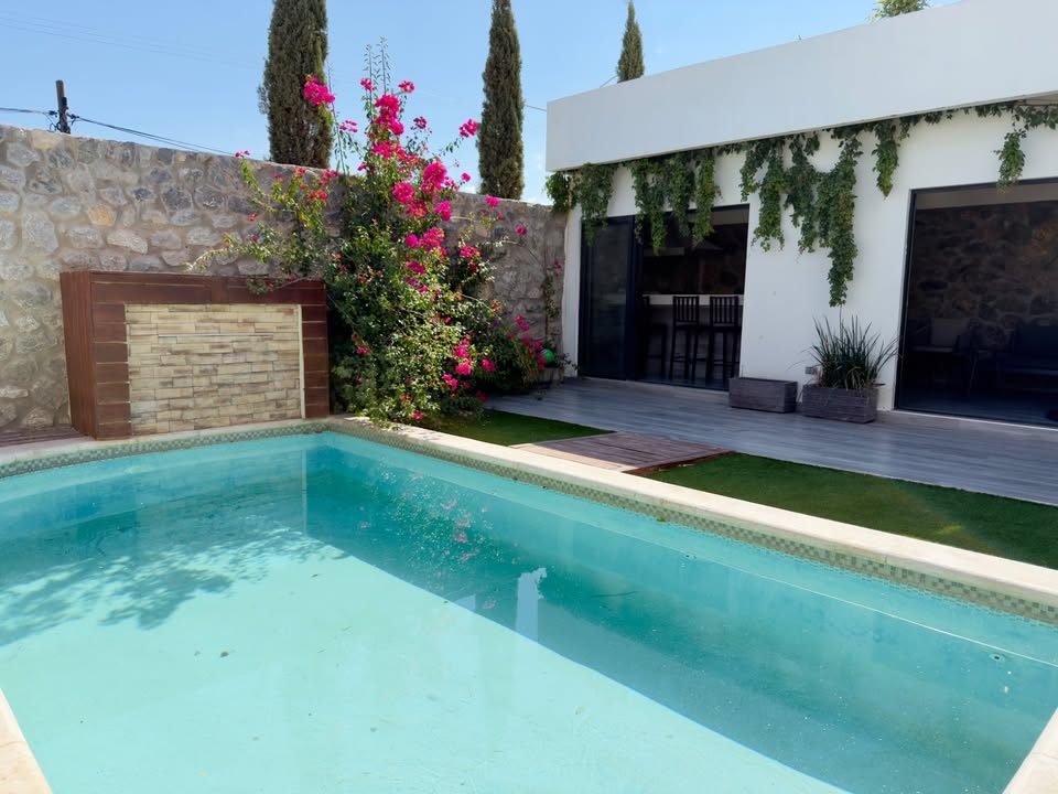 4 beds 5.5 bathrooms – House 3