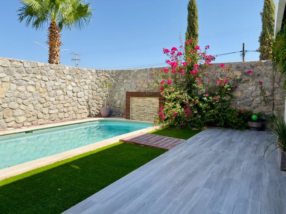4 beds 5.5 bathrooms – House 2