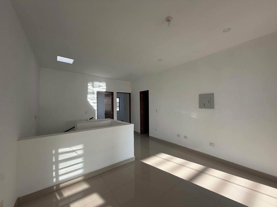 🔥 CASA EN RENTA EN ARBADO MONARCA APODACA  FRENTE A PARQUE 🔥 2