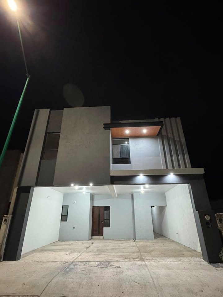 3 Beds 2.5 Baths - House 2
