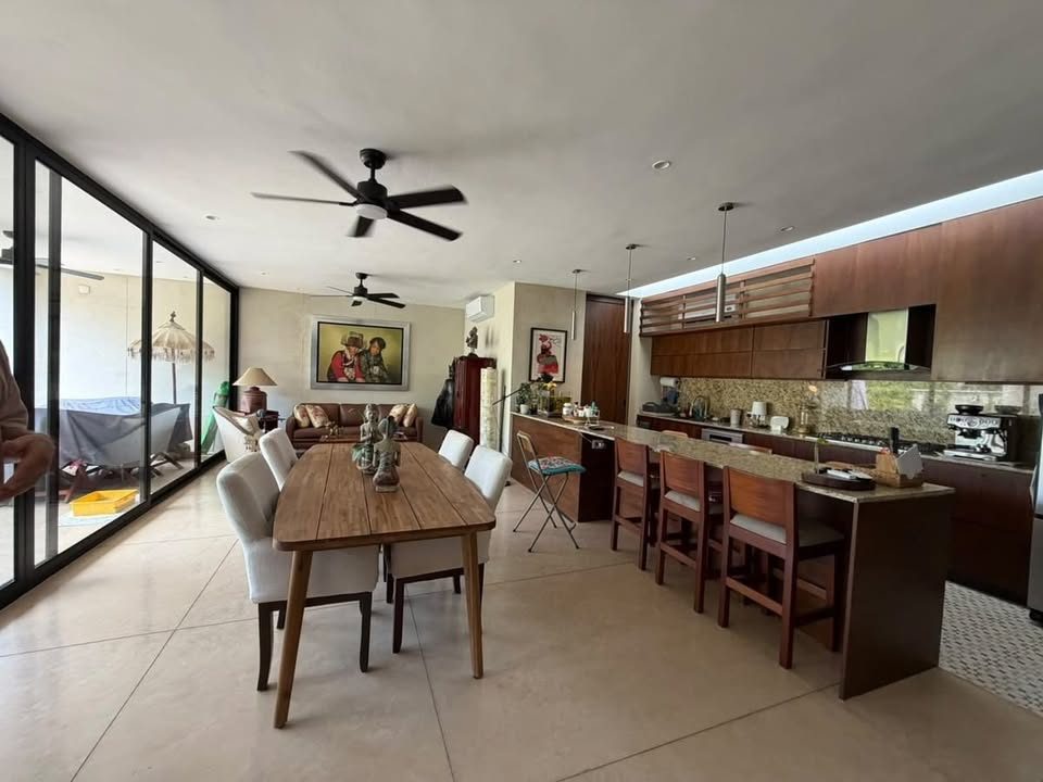 3 beds 4.5 baths House 3