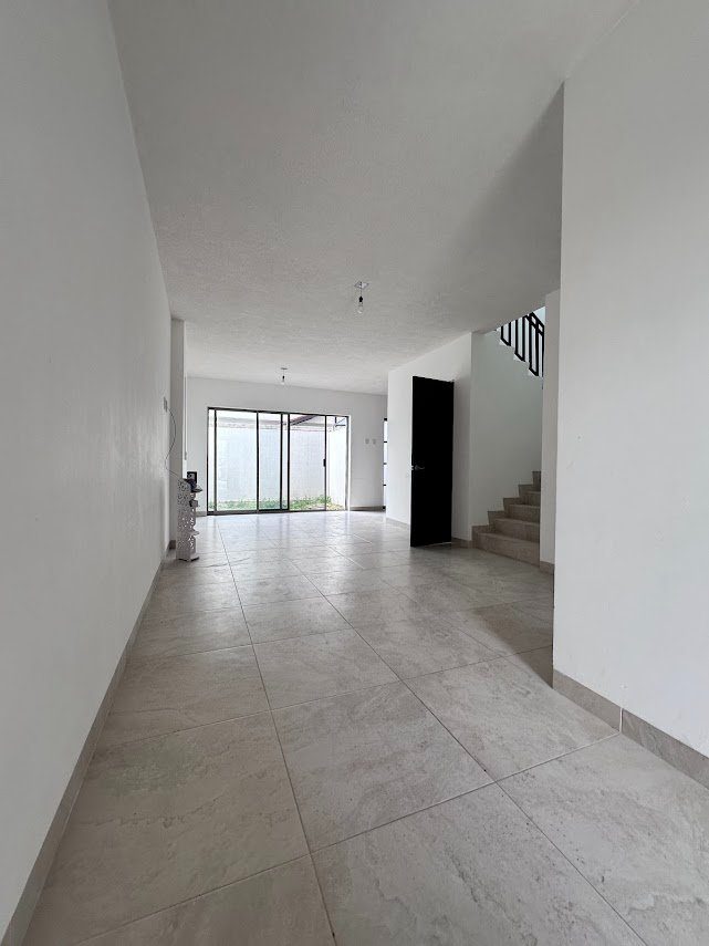 3 habitaciones 2.5 baños Casa 3