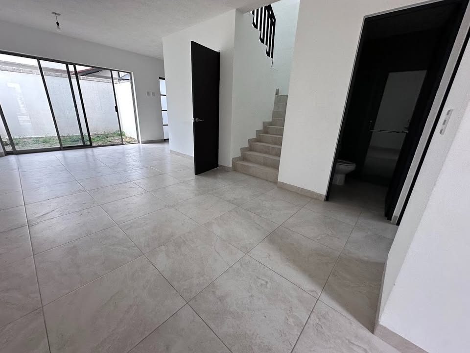 3 habitaciones 2.5 baños Casa 2