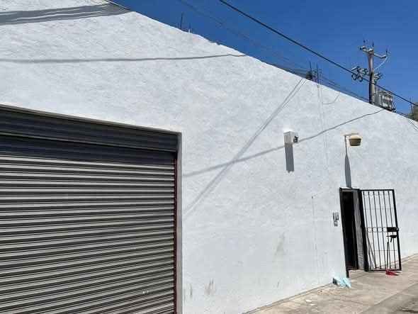 Bodeguita con oficinas
Ideal venta al publico 2