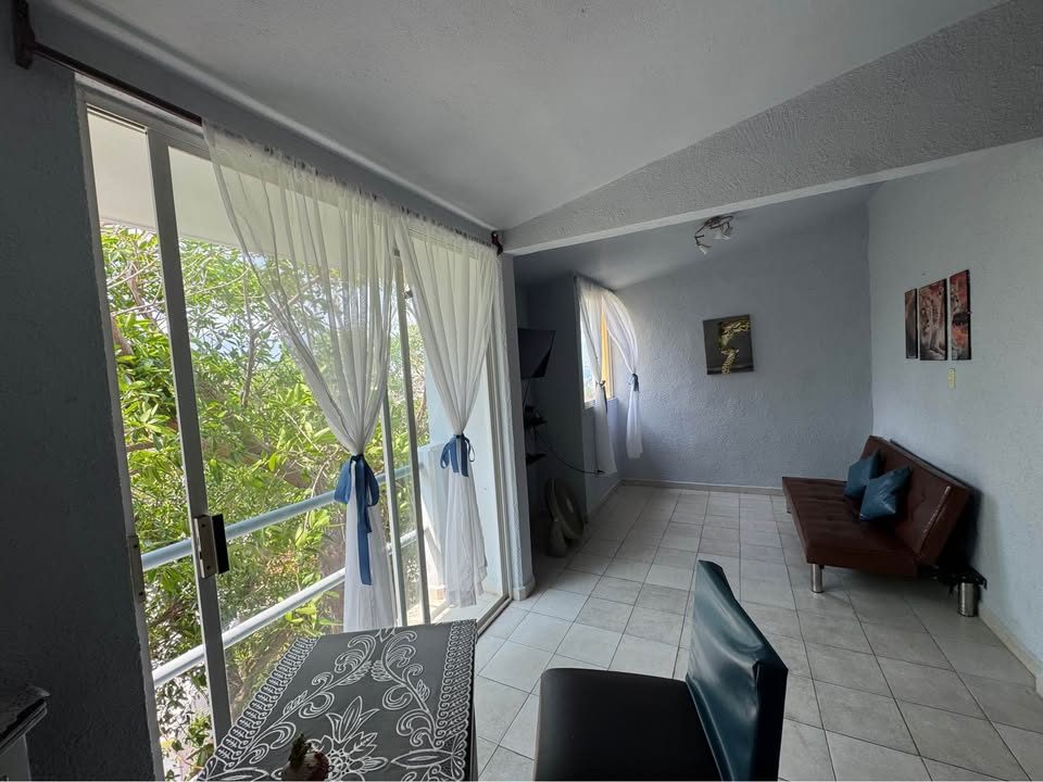 Departamento con alberca en caleta 3