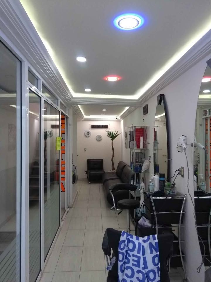 Traspaso: estética bien ubicada y equipada en el centro de · Ocoyoacac 2