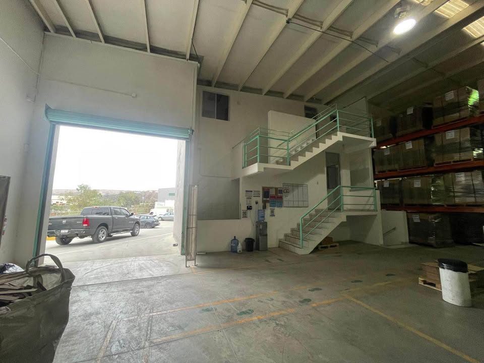 Bodega en renta Valle sur 2