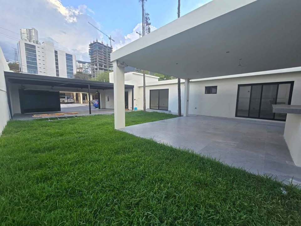 3 habitaciones 6 baños - Casa 2