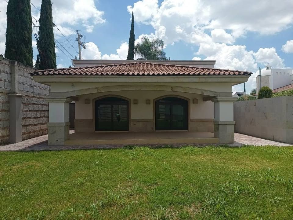 ✨🏡 ¡RESIDENCIA EN VENTA! | ZONA CENTRO 🏡✨
📍 San Francisco del Rincón, Guanajuato 3