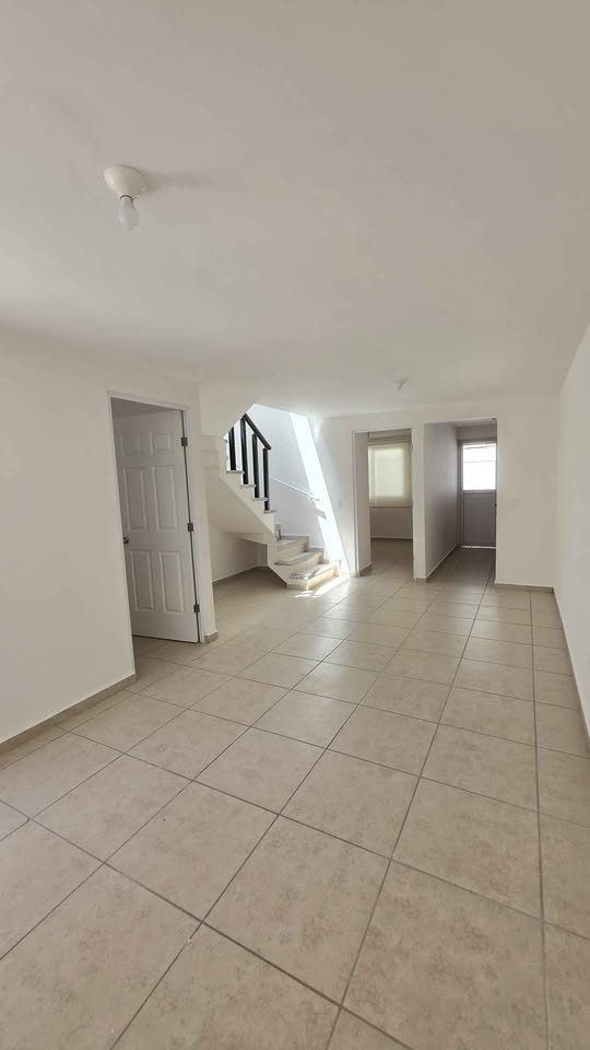 Casa en renta · 3 rec · 90 m² · León 2