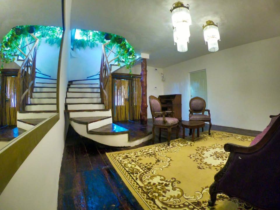 9 habitaciones 12 baños - Casa 2