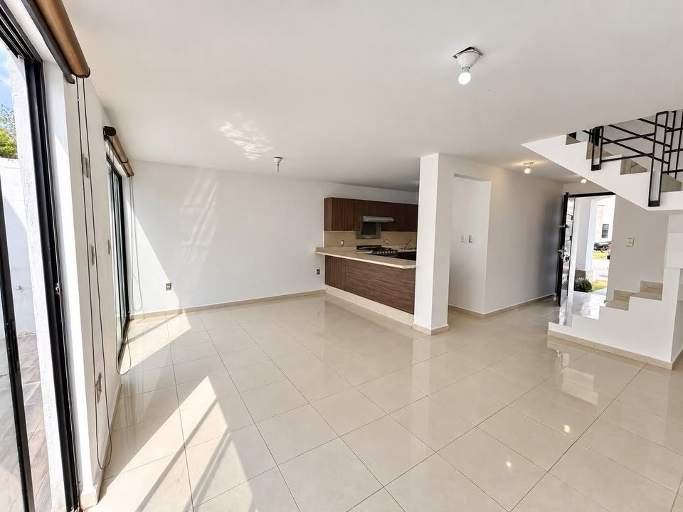 3 habitaciones 2.5 baños Casa 3