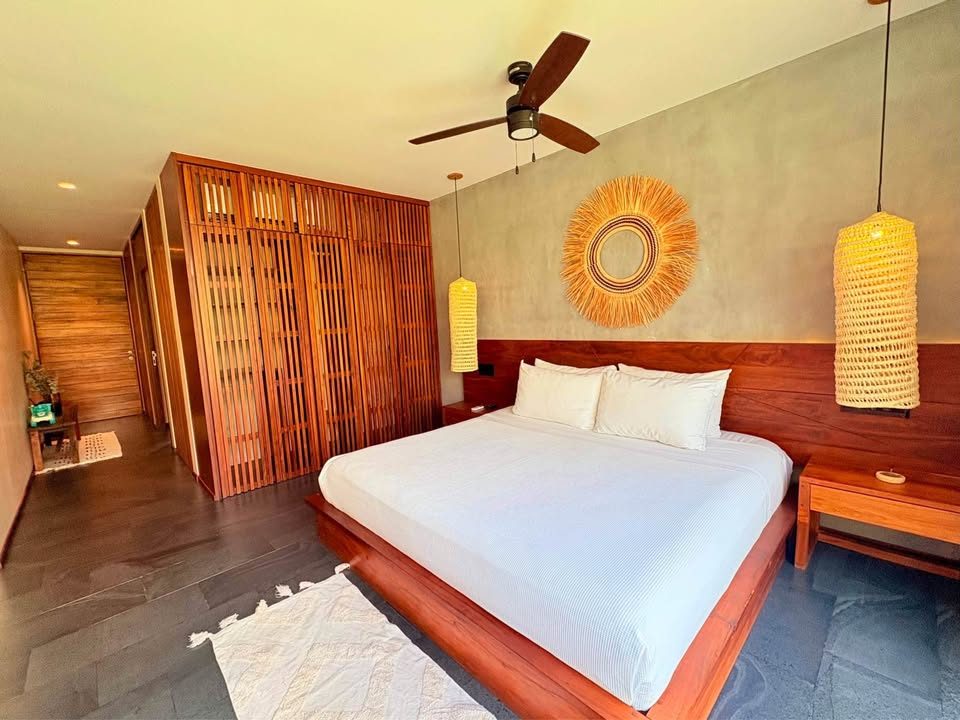 3 Beds 4.5 Baths - Apartment 3