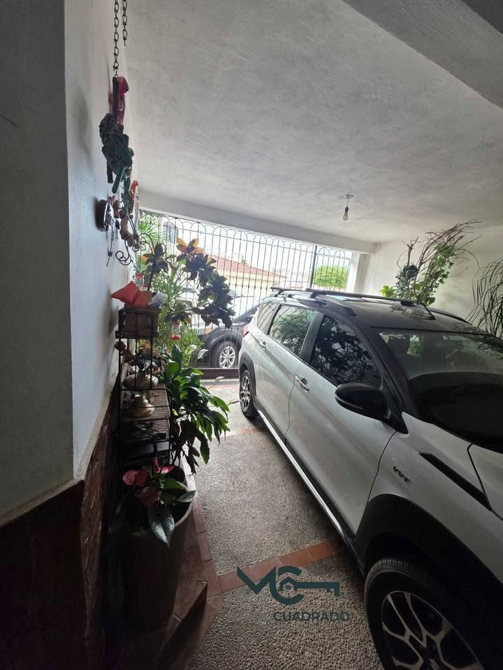 4 habitaciones 3 baños Casa 2