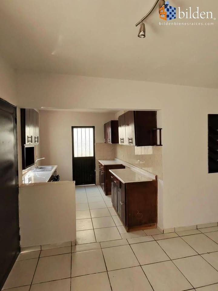 4 habitaciones 2 baños Casa 3
