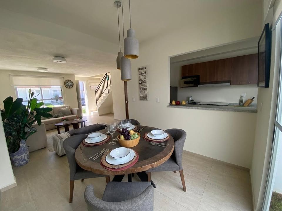 3 Beds 3 Baths House 2