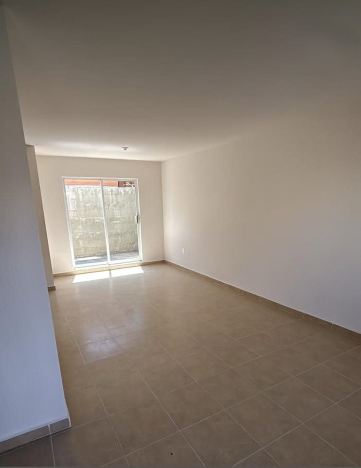 3 habitaciones 1.5 baños Casa 3