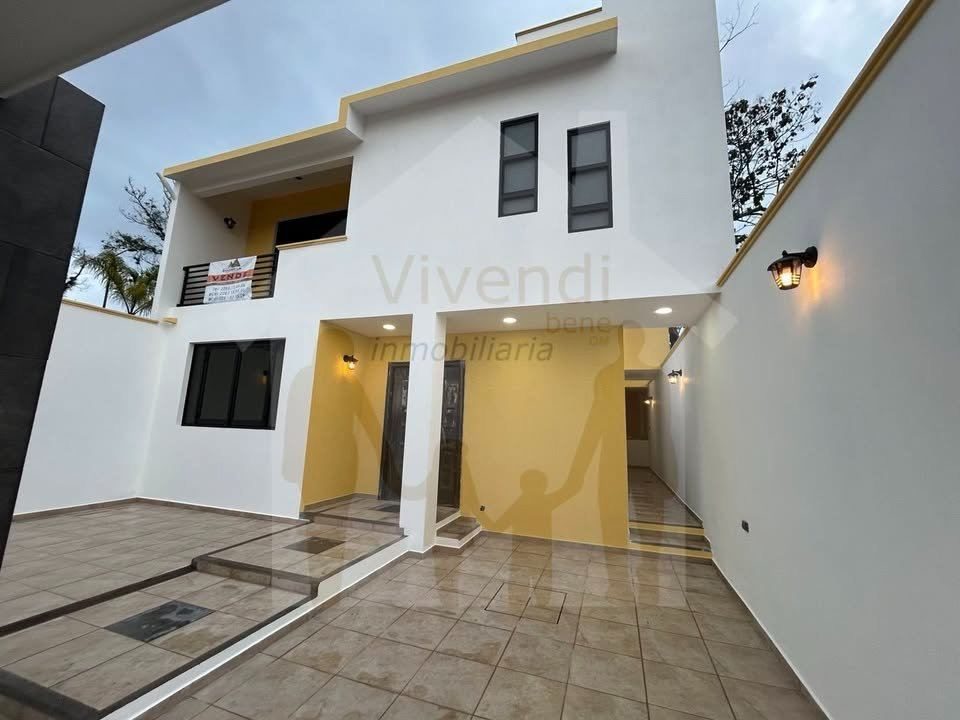 3 habitaciones 5 baños Casa 3