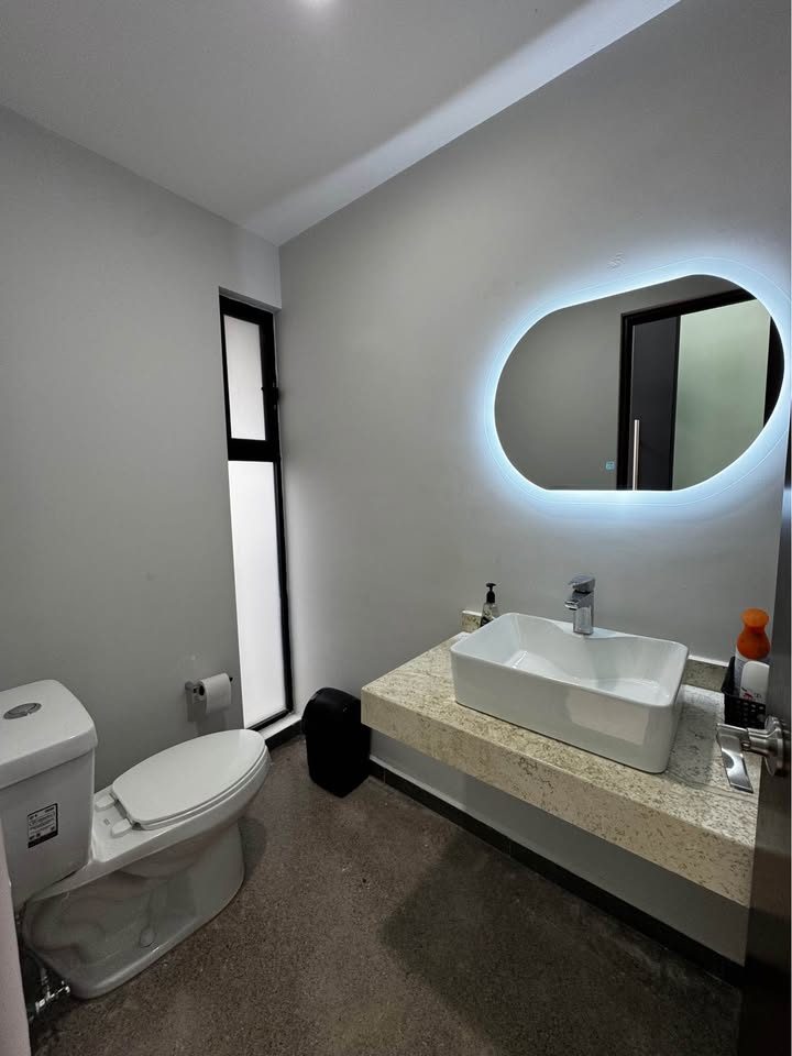 2 Beds 4 Baths - House 3
