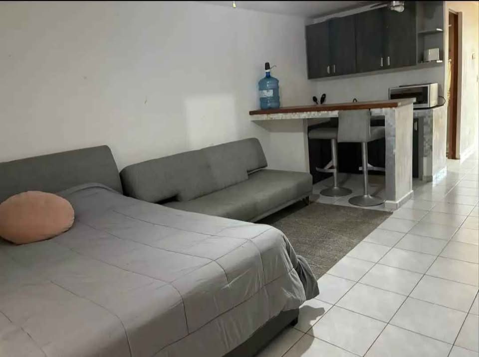 Se renta estudio Ejido 3