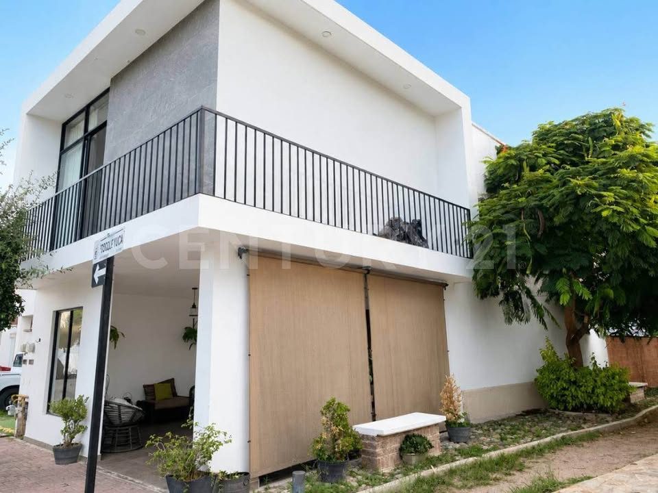 3 Beds 2.5 Baths - House 2