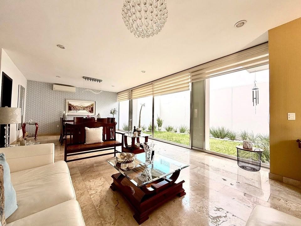4 habitaciones 5 baños Casa 2