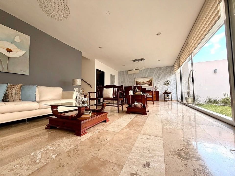 4 habitaciones 5 baños Casa 3