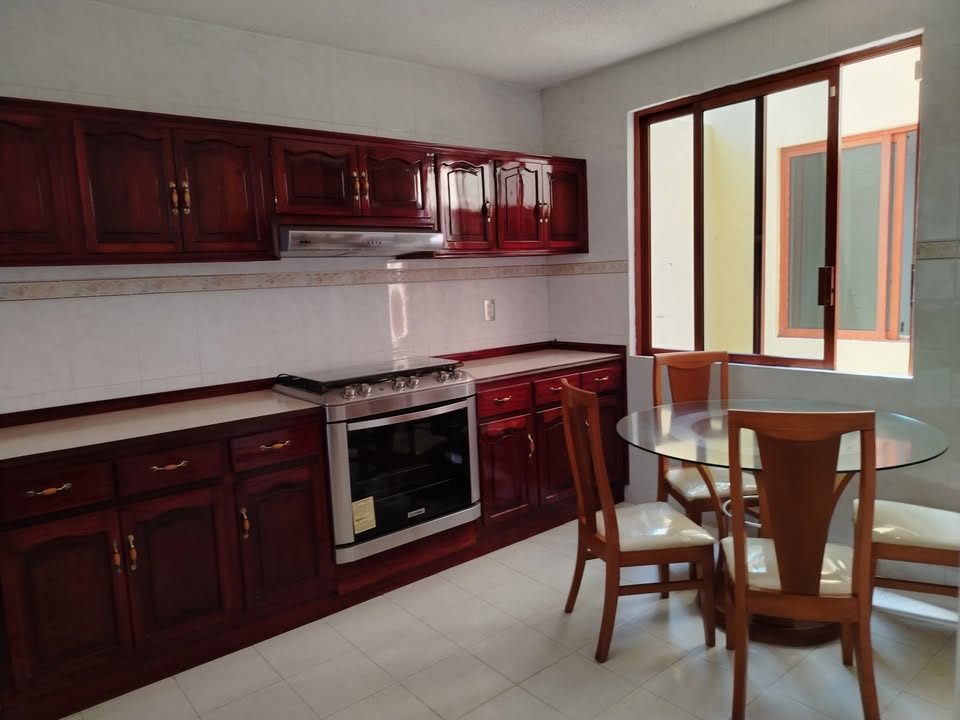 3 habitaciones 2.5 baños Casa 2