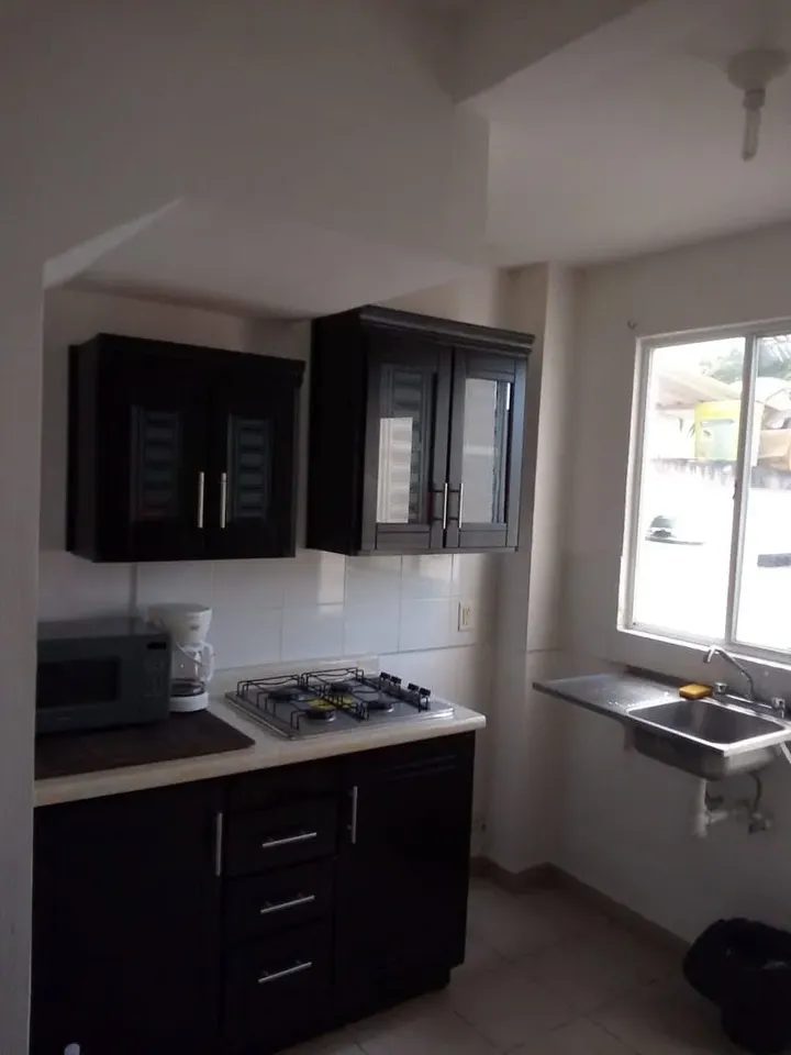 2 habitaciones 1 baño Casa 2
