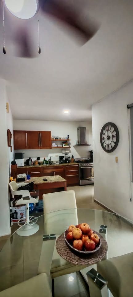 3 habitaciones 2.5 baños Casa 3