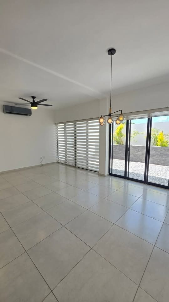 3 habitaciones 2.5 baños Casa 2