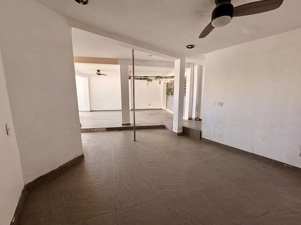 SE VENDE PROPIEDAD CON POTENCIAL PARA NEGOCIO 3