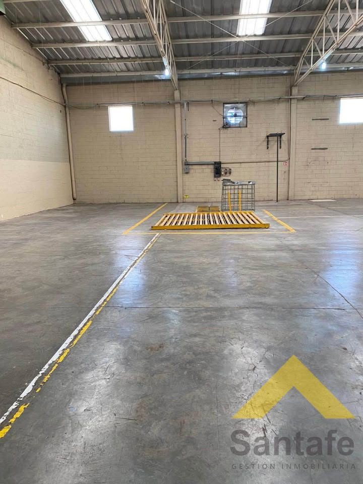 Oficinas administrativas y bodega en renta 2