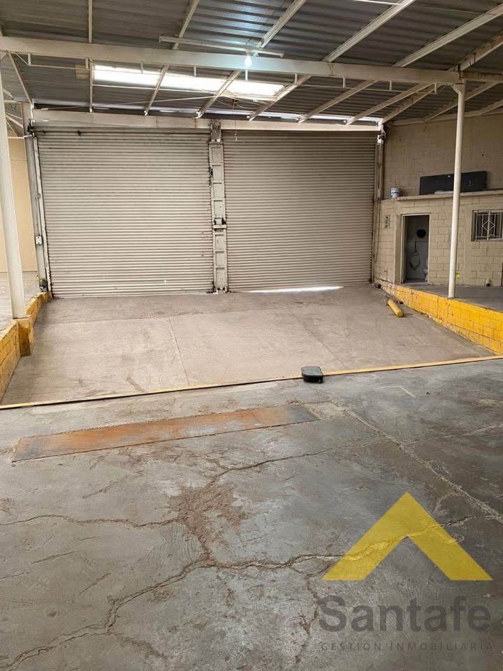 Oficinas administrativas y bodega en renta 3
