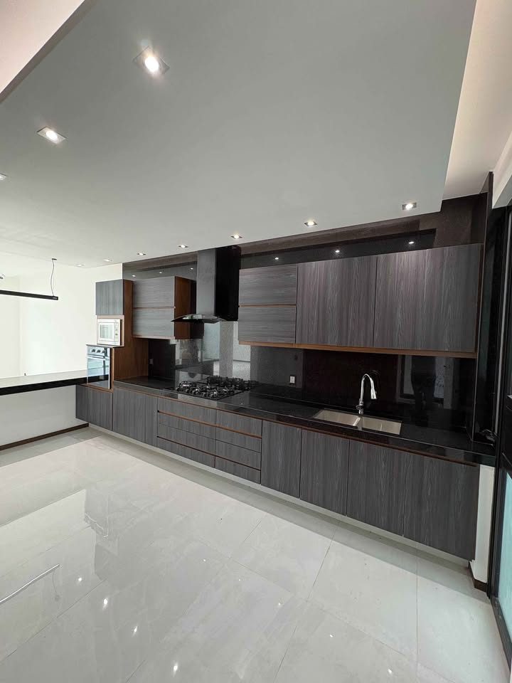 4 habitaciones 5 baños Casa 2
