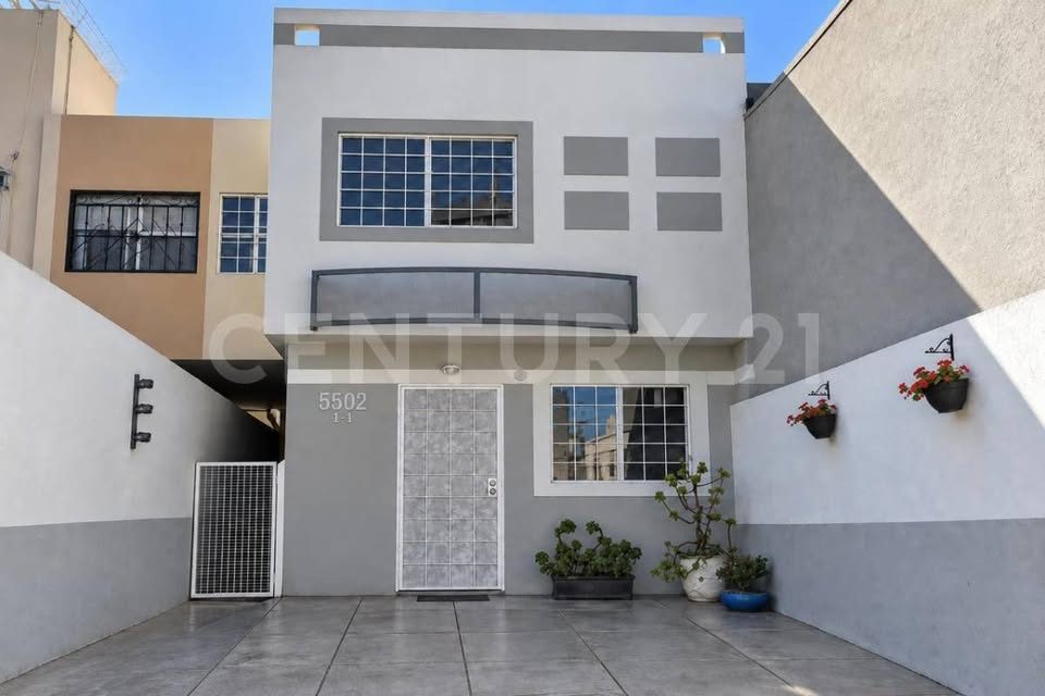 3 habitaciones 2.5 baños Casa 2