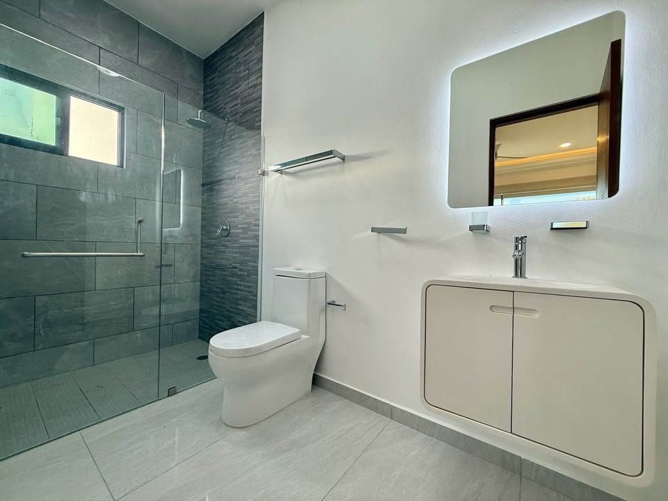 4 Beds 5 Baths - House 2