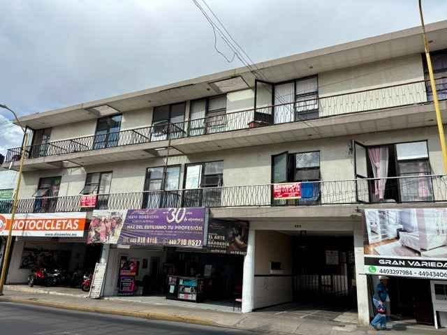 Propiedad de uso mixto · seis departamentos + tres locales · Aguascalientes 3