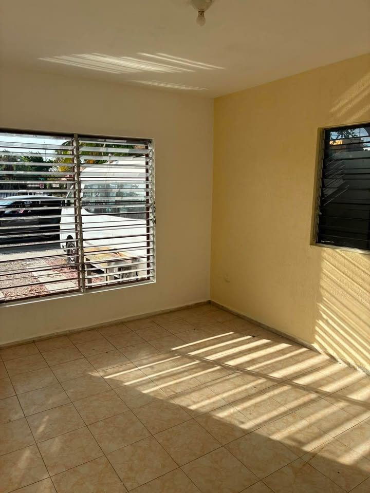 3 habitaciones 1.5 baños Casa 2