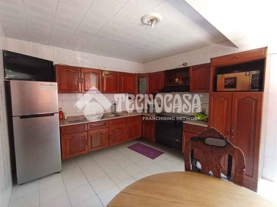 4 habitaciones 3 baños - Casa 2