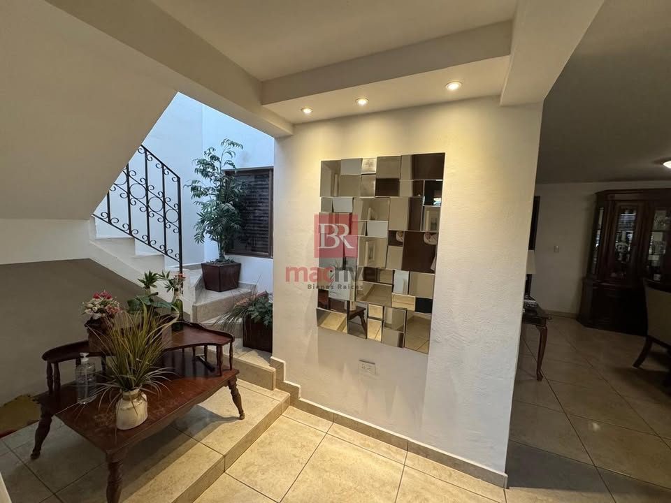 5 habitaciones 3 baños Casa 2