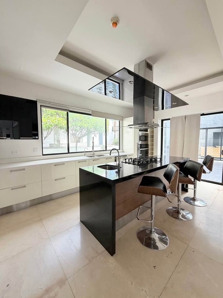 4 habitaciones 4,5 baños - Casa 2