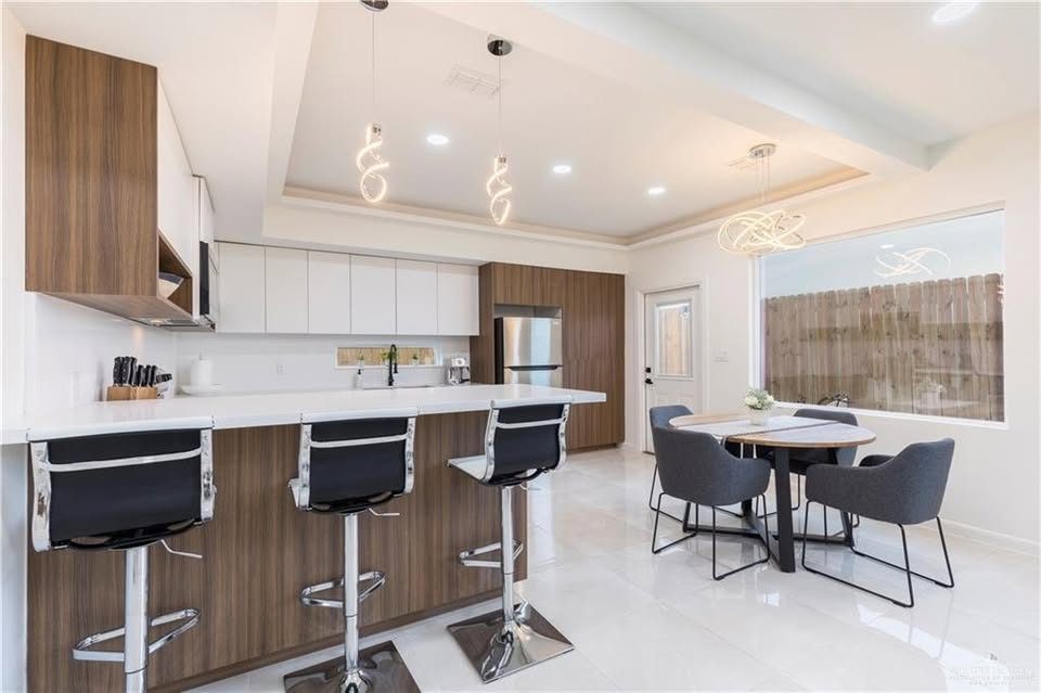 2 Beds 2 Baths Apartment 3